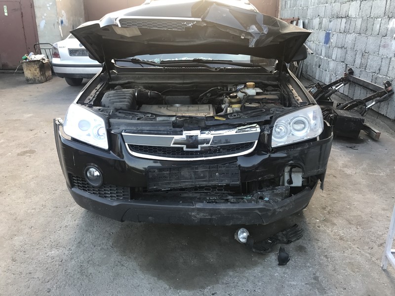 Решітка радіатора в зборі Chevrolet Captiva  2008 2.0 Бензин 