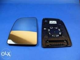 Вкладыш зеркала (основной) правого Mercedes-Benz Sprinter  2009 2.1 Дизель 