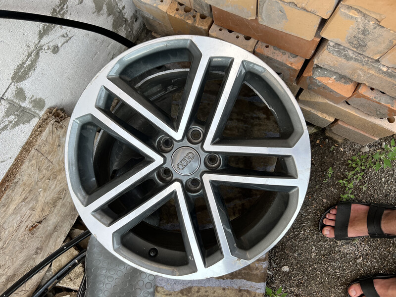 Диск литий Audi A3 2017 р.  2.0 л бензин Біла Церква