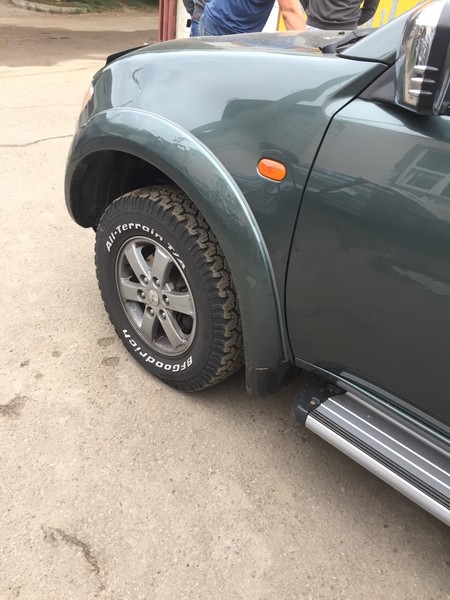 Расширитель крыла передний правый Mitsubishi L 200  2008 2.5 Дизель Черкассы