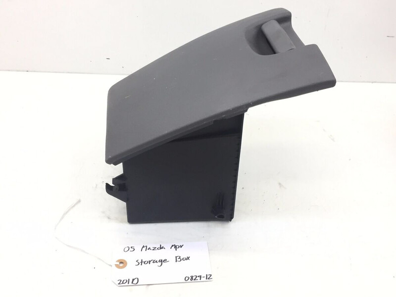 Бардачок Mazda MPV универсал 2002 г.