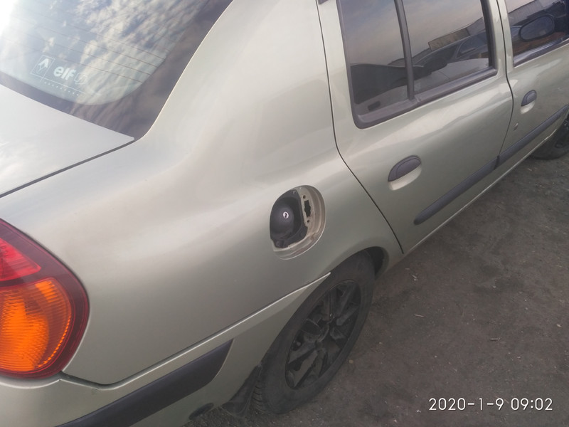 Лючек бензобака Renault Symbol 2003 г.  1.4 л бензин Чугуев