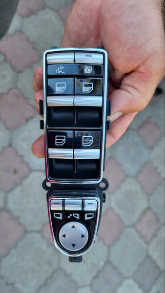Блок кнопок стеклоподъемника Mercedes-Benz S-Class  2010 3.0 Дизель Новоград-Волынский