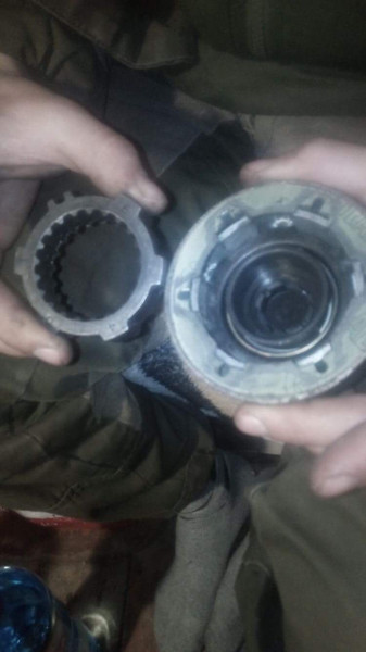 Хаб переднього моста Hyundai Galloper Пасажир 1996 2.5 Дизель 