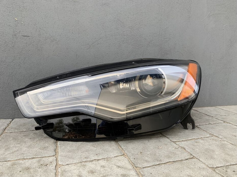 Фара передня ліва Audi A6 C7 2014 р.  2.0 л бензин Буча