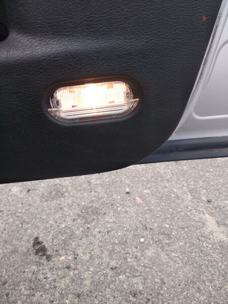 Фонарь в карту передней правой двери Volkswagen Golf 4 2001 хетчбек 1.6 Бензин Корсунь-Шевченківський