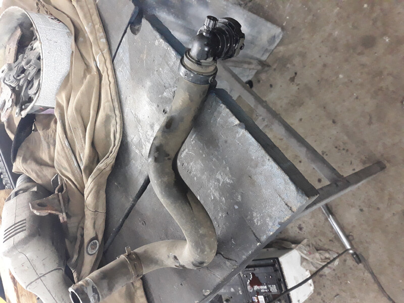 Патрубок радиатора Peugeot Partner  2011 универсал 1.6 Дизель Киев