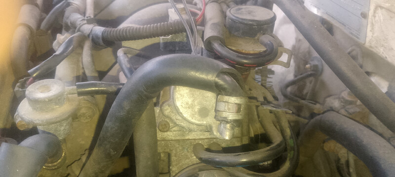 Регулятор холостого ходу Mazda 626  1993 хетчбек 2.0 Бензин 