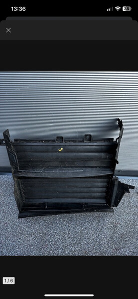 Передні жалюзі Peugeot 208  2023 хэтчбек  Электро Ровно