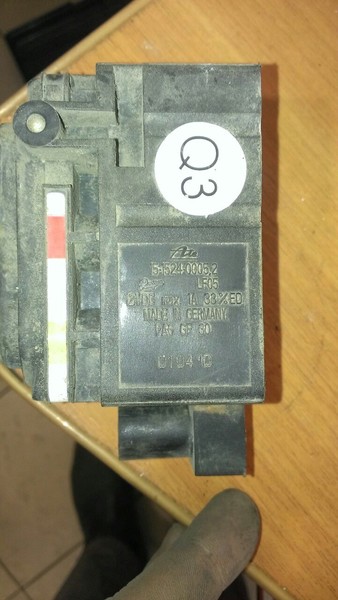 Распределитель пневматики Audi A6 allroad quattro  2000 2.5 Дизель Харьков