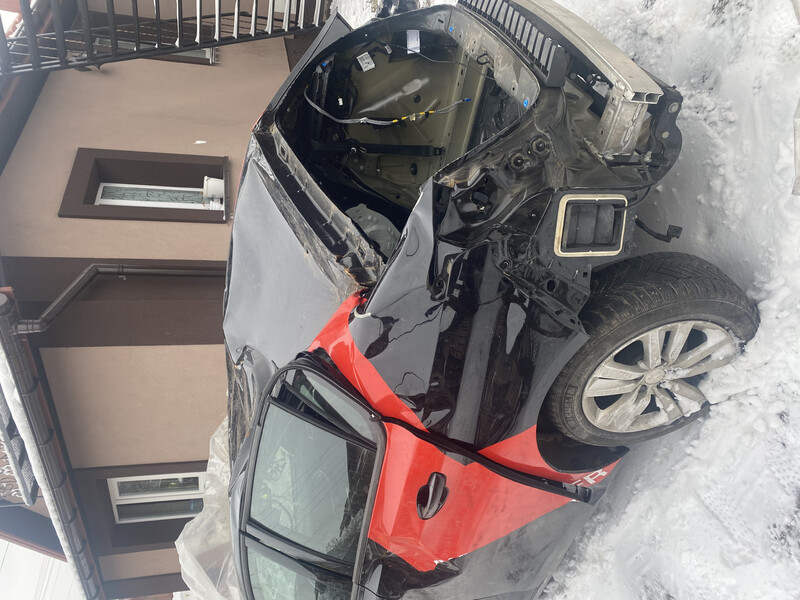 Крыша Peugeot 308 хэтчбек 2017 г.  1.5 л дизель Ровно