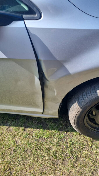 Переднє праве крило в колір Volkswagen Golf 7  2017 универсал 1.6 Дизель Луцк