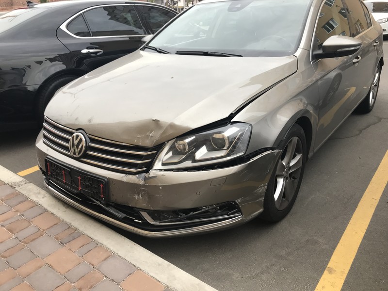 Капот Volkswagen Passat B7 2013 г.  2.2 л дизель Киев