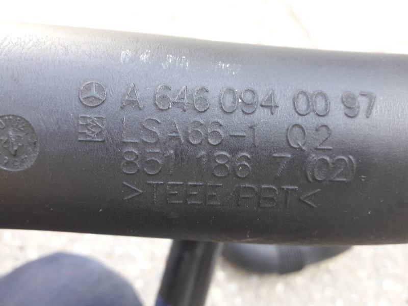 Патрубок интеркулера A6460940097   Mercedes E-Class