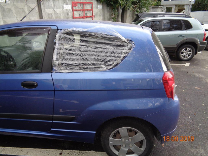 Скло заднє ліве глухе Chevrolet Aveo  2008 хетчбек 1.5 Бензин 