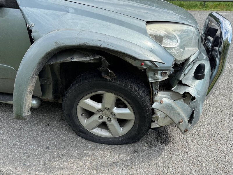 Кузовні частини права сторона рав 4 2004 Toyota RAV4  2004 2.0 Бензин 