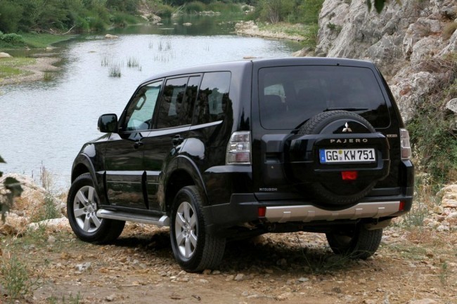 Крило Mitsubishi Pajero  2014 3.0 Дизель Луцк