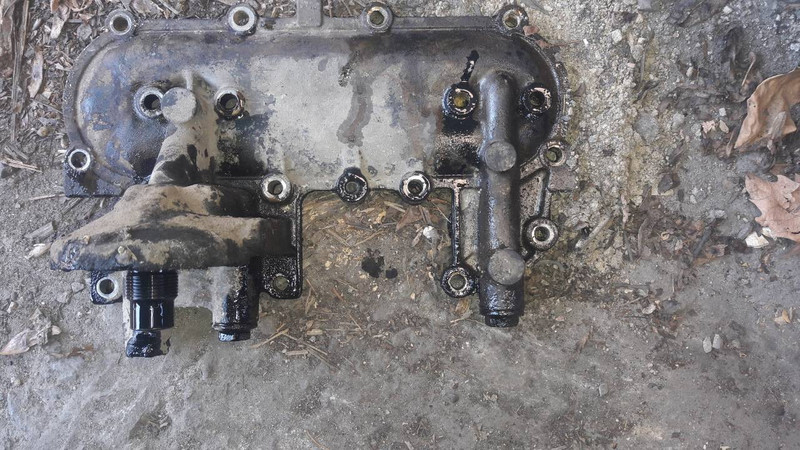 Корпус масляного фільтра Toyota Hiace  1988 2.0 Дизель 