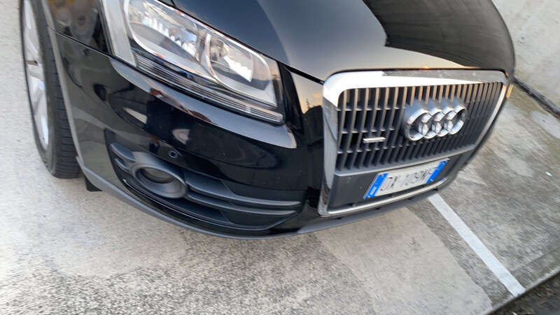 Решетка радиатора Audi Q5 хэтчбек 2012 г.  2.0 л дизель Одесса