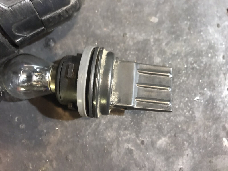 Цоколь поворота ходового огня Kia Soul  2012 хетчбек 1.6 Бензин 