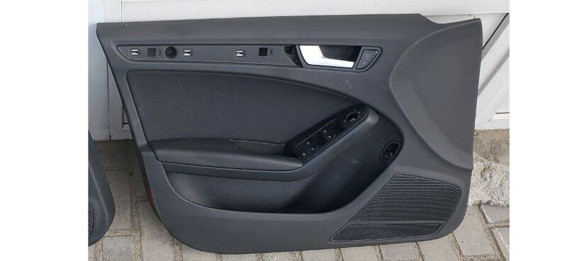 Карта водійських дверей Audi A4 B8  2011 универсал Одесса
