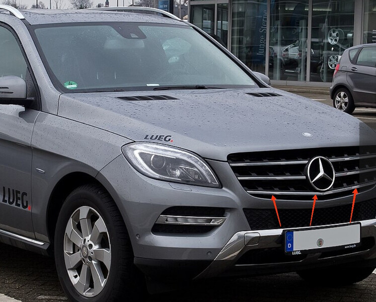 Молдинг (хром) нижний решетки капота Mercedes-Benz M-Class W166  2013 универсал 2.2 Дизель Мукачево
