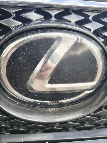 Логотип в передній бампер Lexus IS 250 F-sport 2015 2.5 Бензин Тернополь