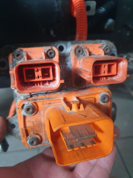 Роз"єм високовольтної батареї Ford Focus 3  2013 хетчбек 23.0 Электро 