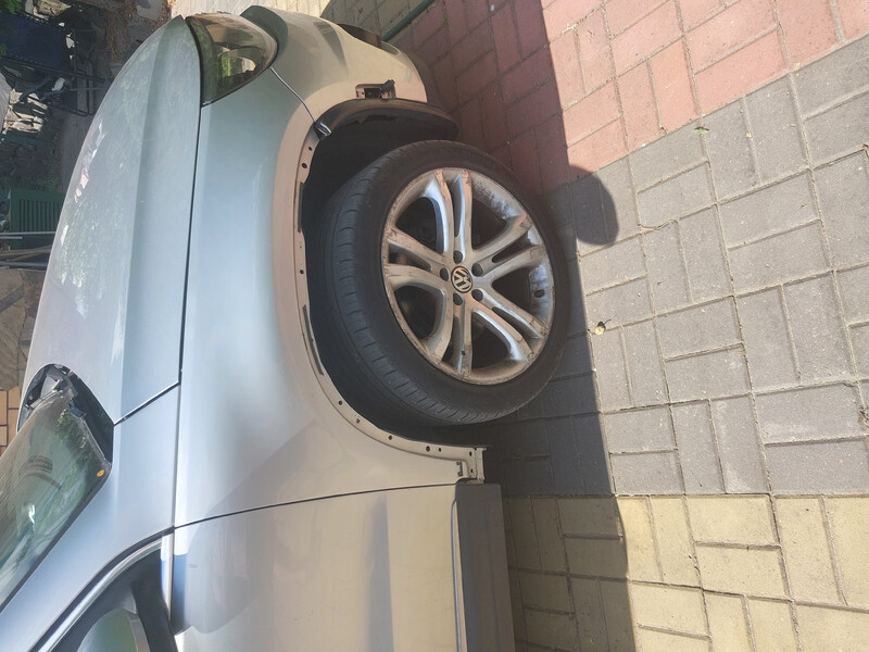 Накладка крыла Volkswagen Tiguan  2016 2.0 Бензин Луцк
