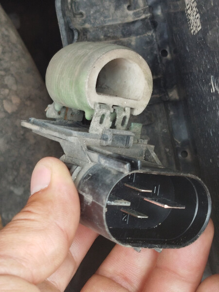 Вентилятор радиатора Opel Astra g 1998 г.  1.4 л бензин