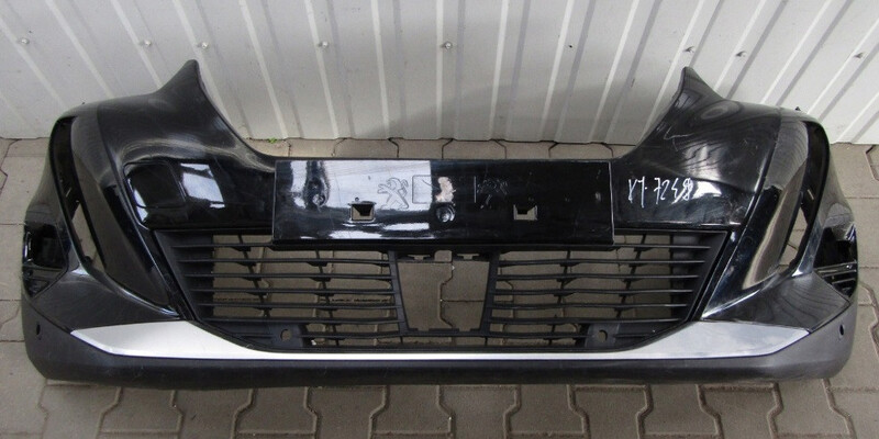 Бампер передний Peugeot 2008  2020 1.2 Электро Киев