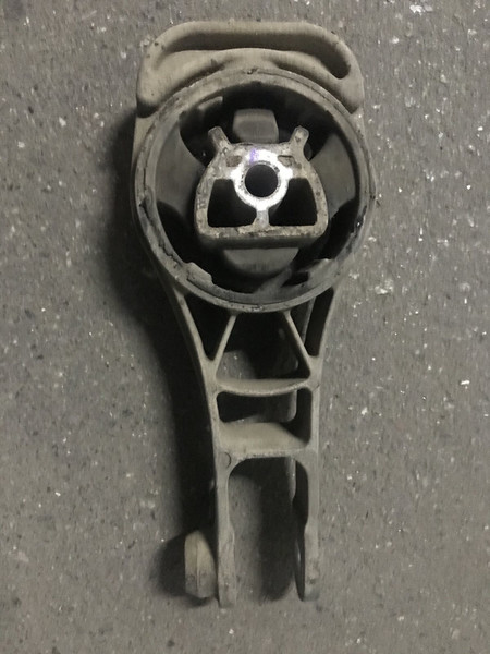 Задня подушка двигуна Chevrolet Aveo  2012 1.5 Бензин 