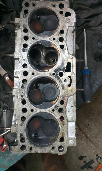 Головка блока Mazda 626  1987 2.0 Бензин Кривой Рог