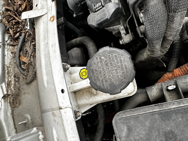 Крышка тормозного бачка Kia Niro  2016 хэтчбек 1.6 Гибрид Одесса