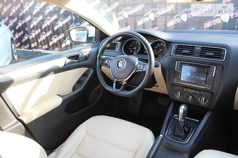Штатная магнитола Volkswagen Jetta 6  2017 1.4 Бензин Одесса