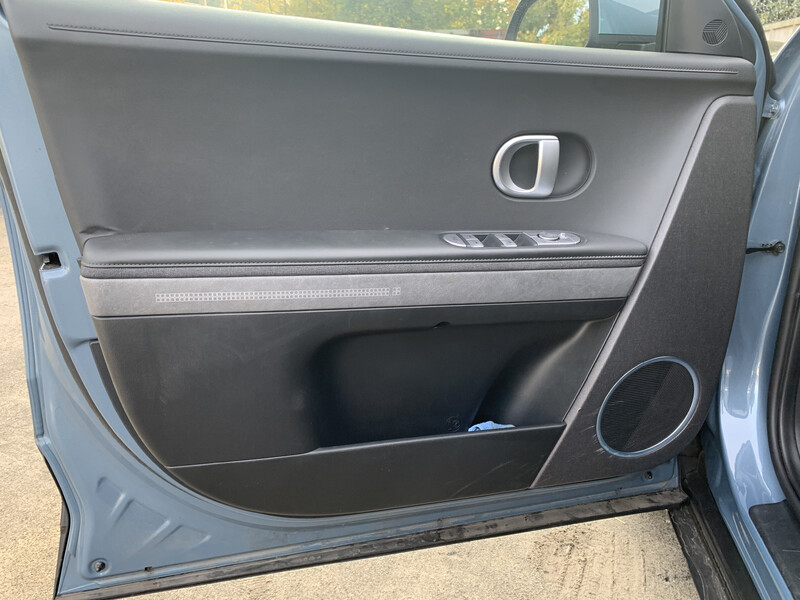 Карта передней двери l Hyundai IONIQ  2022  Электро Ровно