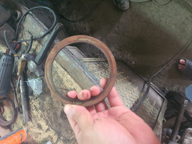 Сальник маточини Mercedes Atego 2010 р.  Миколаїв