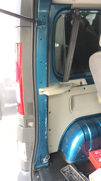 Заглушка Renault Trafic 2 универсал 2012 г.  2.5 л дизель Житомир