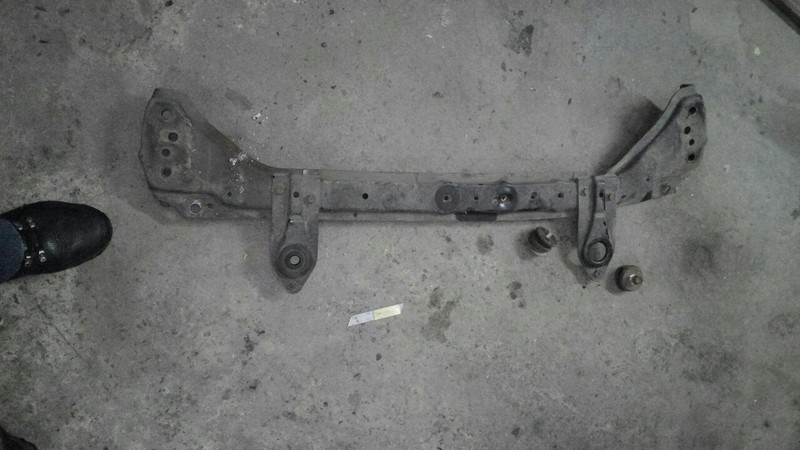 Усилитель передний Suzuki SX4  2008 хетчбек 123.0 Бензин 