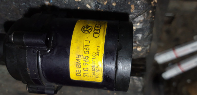 Дополнительный насос печки Audi Q7  2013 3.0 Дизель 