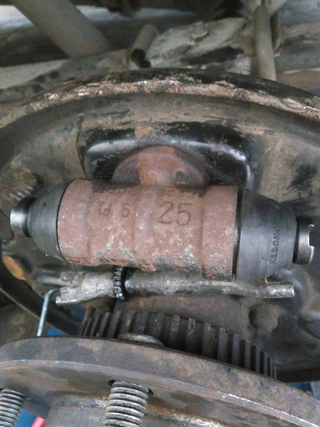 Ремкомплект тормозного цилиндра робочего Ford Transit  2000 2.4 Дизель 