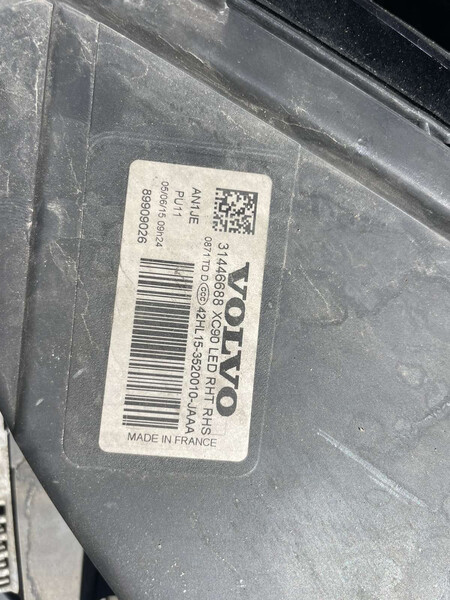 Фара права Volvo XC90  2016 2.0 Дизель 