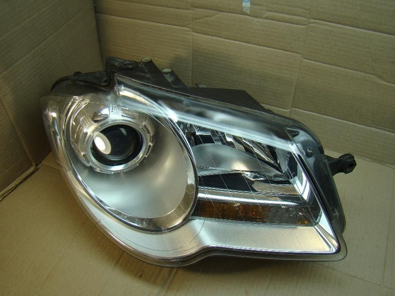 Галогенна фара права 1T1941006B   Volkswagen Touran