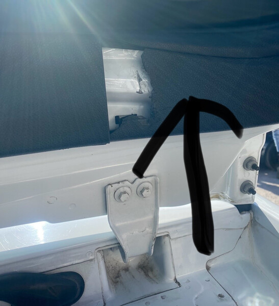 Обшивка багажника Ford Kuga  2011 2.0 Дизель 