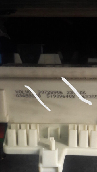 Блок cem Volvo S40  2006 2.4 Бензин 