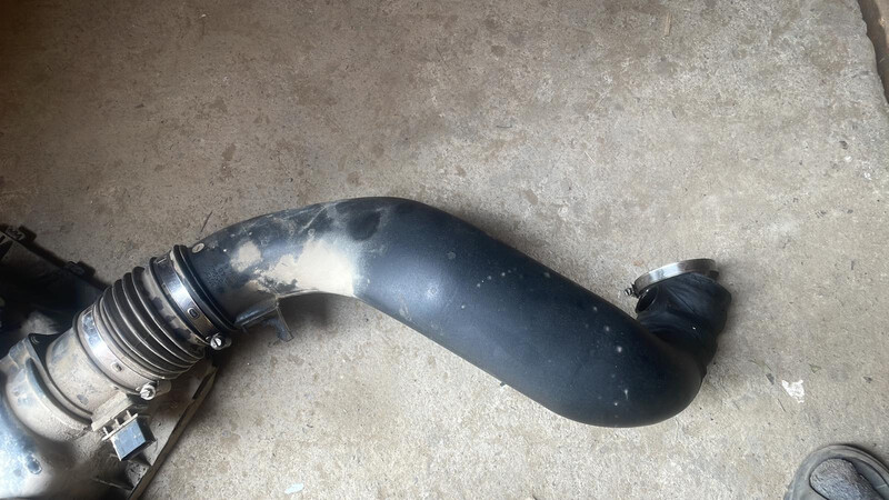 Патрубок від фільтра вхід в турбіну Jeep Grand Cherokee  2006 3.0 Дизель 