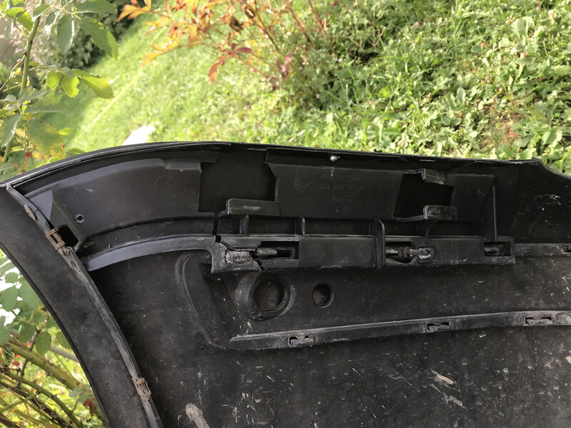 Кронштейн бампера переднего Volkswagen Golf 4 2002 г.  Ровно