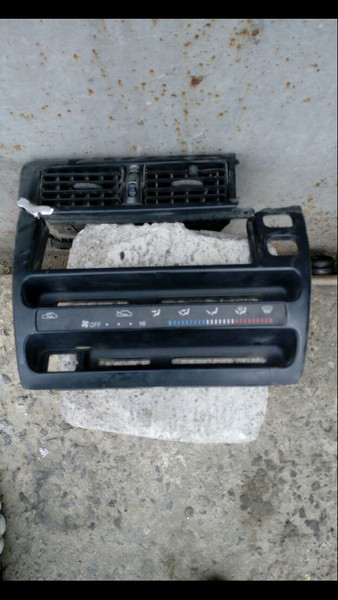 Накладка центральной консоли торпеды Toyota Corolla E100  1993 1.3 Бензин Одесса