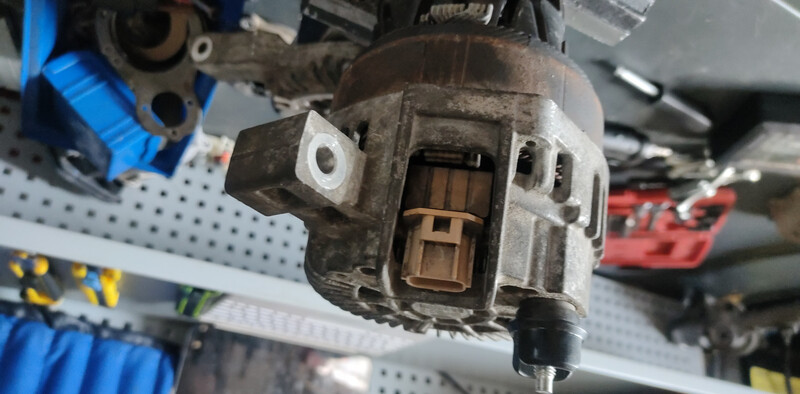 Генератор Ford Edge 2011 г.  2.0 л бензин Белая Церковь