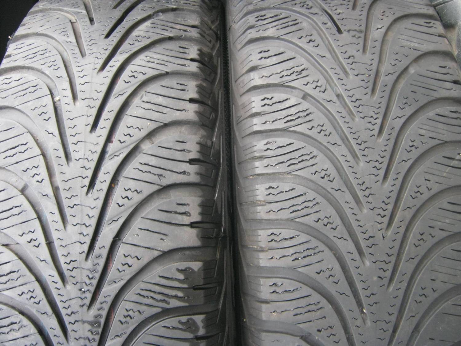 Goodyear  ultra grip 6 175/60/15 Nissan Micra К12 2006 1.4 Бензин 